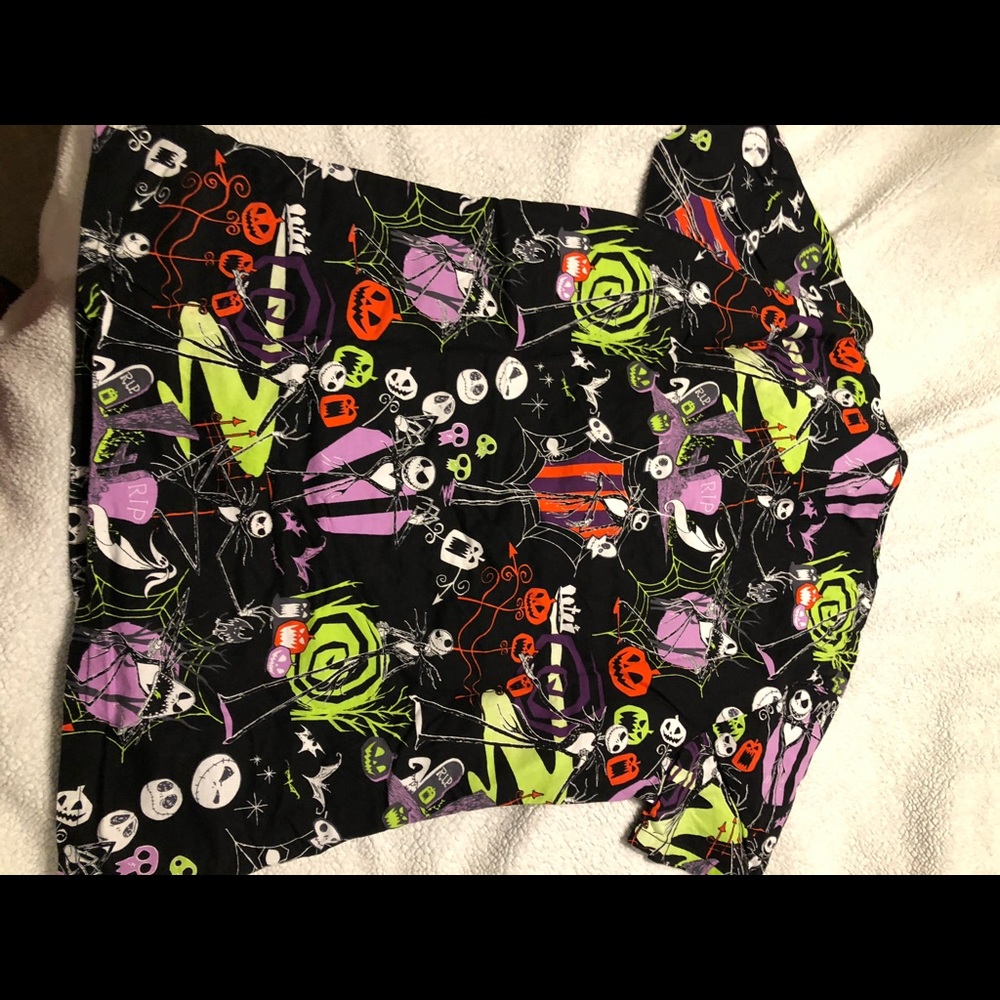 scrub top - Picture 3 of 3
